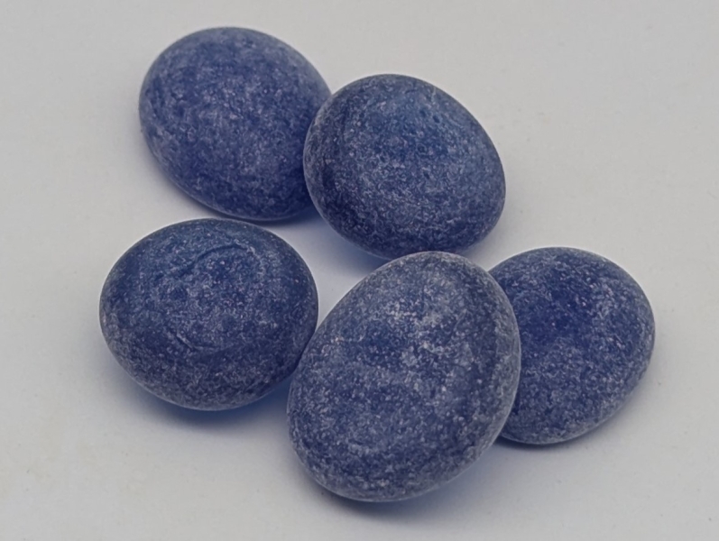 Glasnuggets blau opak gefrostet matt 15-17 mm/1 kg